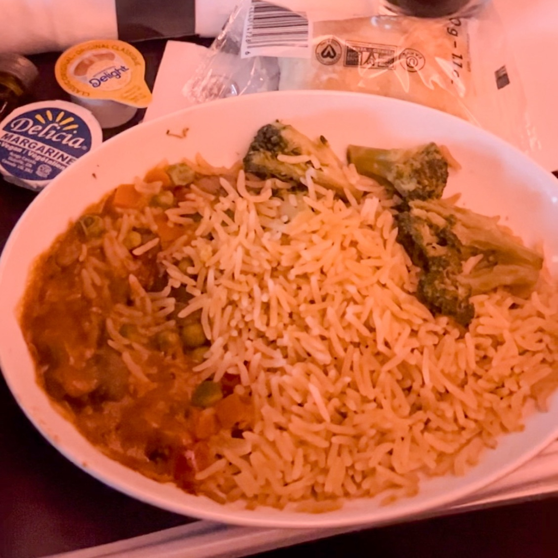 Everything I ate on my flight to London: vegetarian edition
